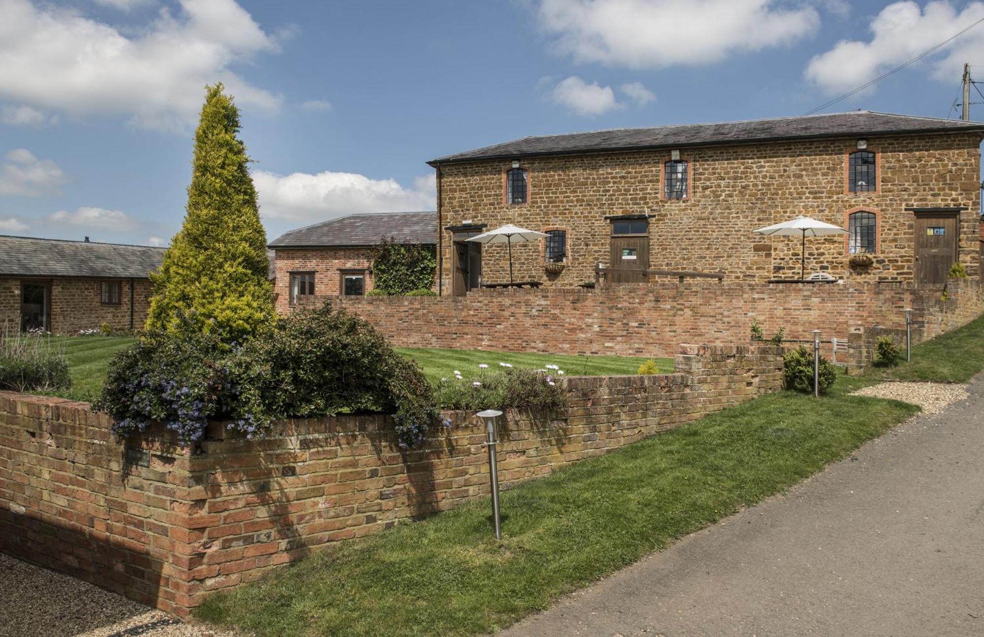The Granary At Fawsley Bed & Breakfast 4*